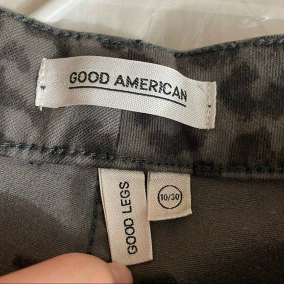 NWT Good American Grey Leopard Good Legs Jeans - Picture 5 of 5
